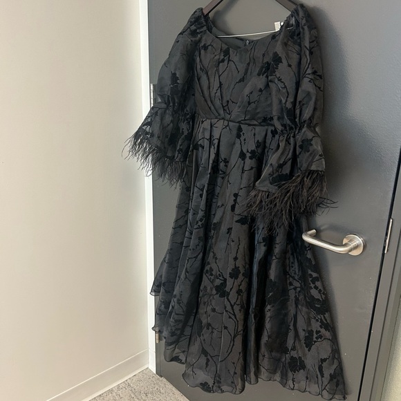 Vintage L ultra sheer/feather vintage dress in excellent vintage condition. - Picture 4 of 16